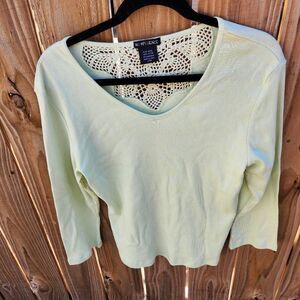 Nu Influence Green 3/4 Sleeve Blouse Crochet Doiley Lace Design On Back Women's
